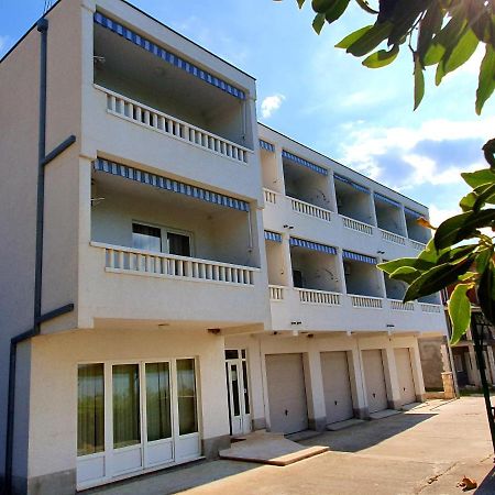 Villa Dvor Apartments Omiš Extérieur photo