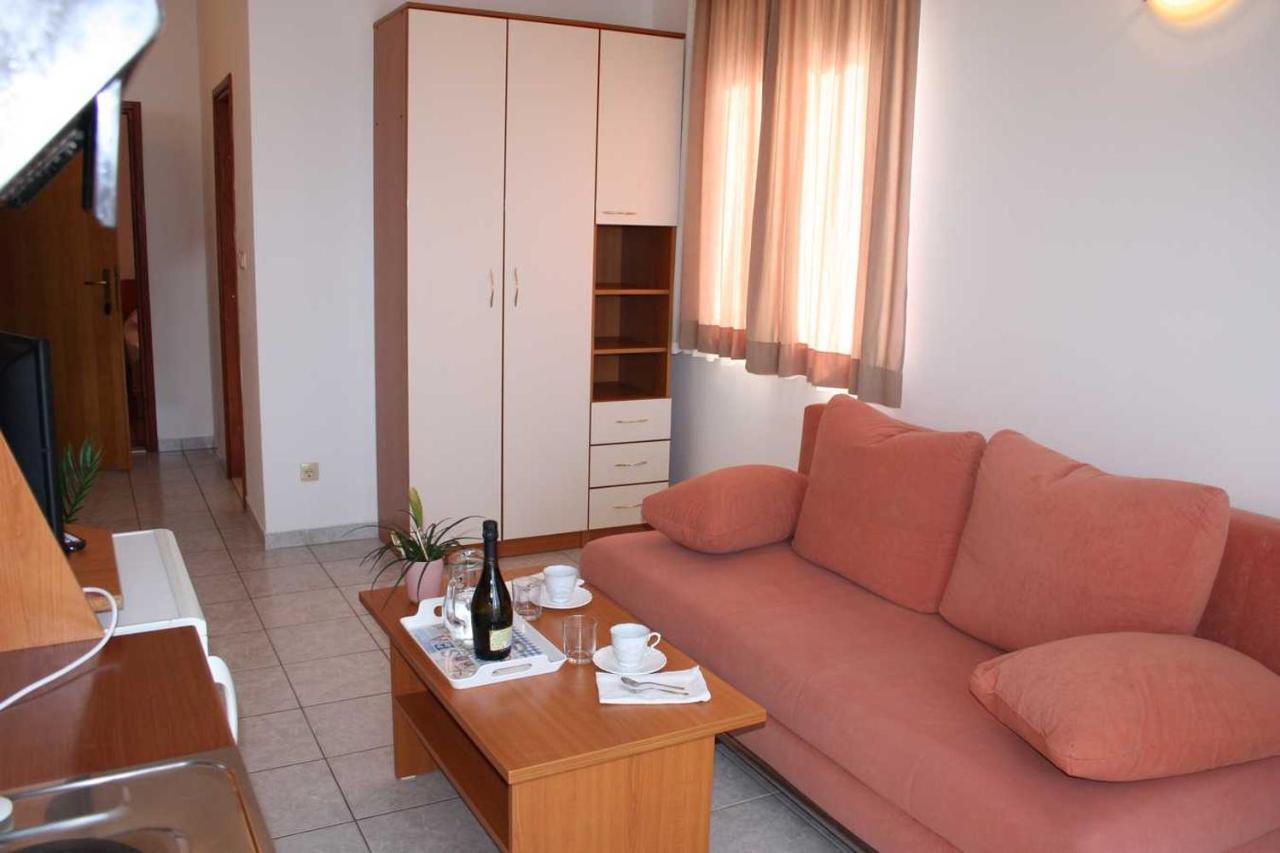 Villa Dvor Apartments Omiš Extérieur photo