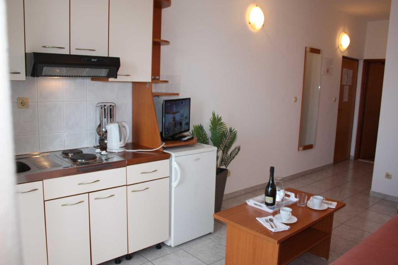 Villa Dvor Apartments Omiš Extérieur photo