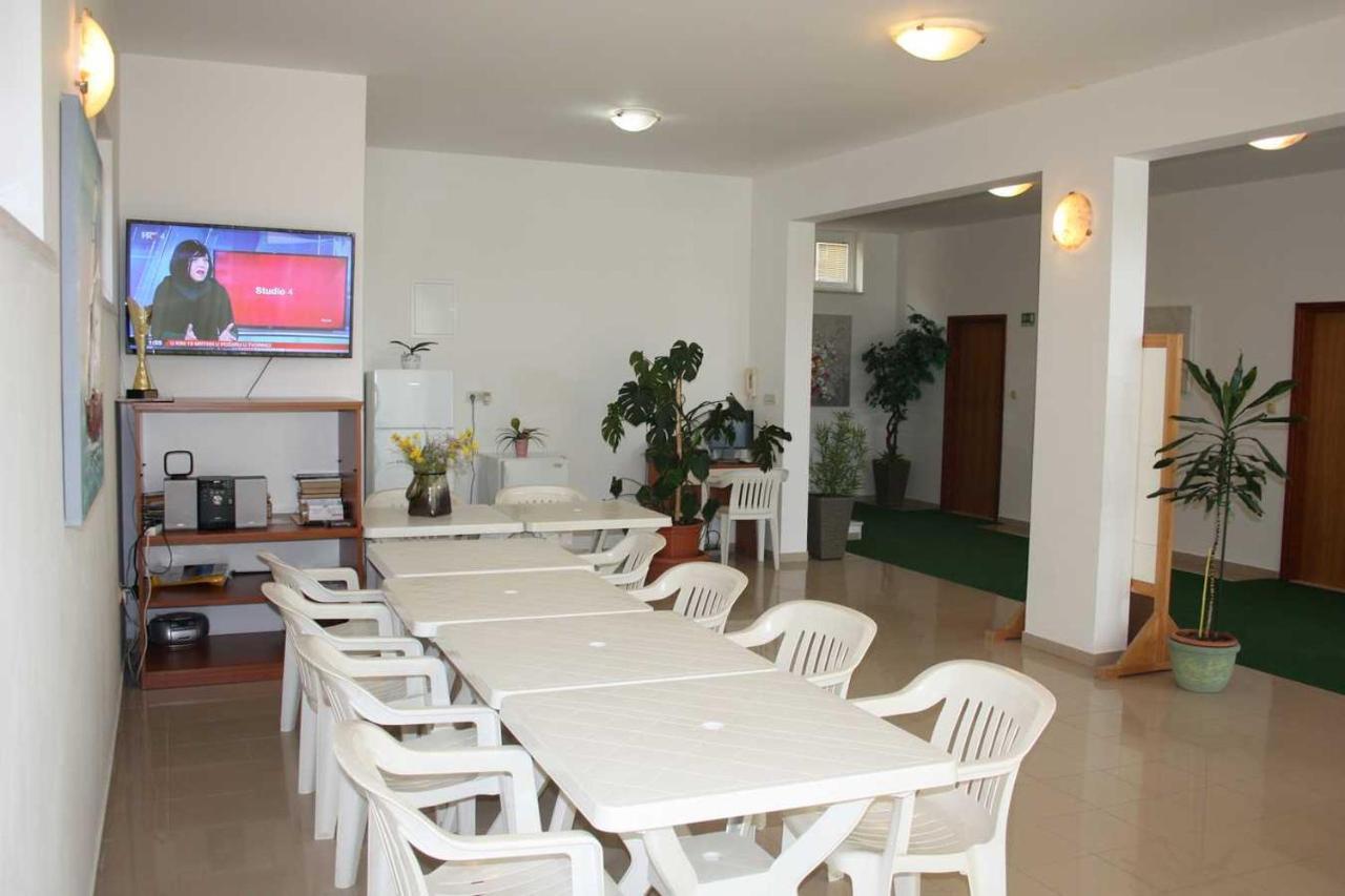 Villa Dvor Apartments Omiš Extérieur photo